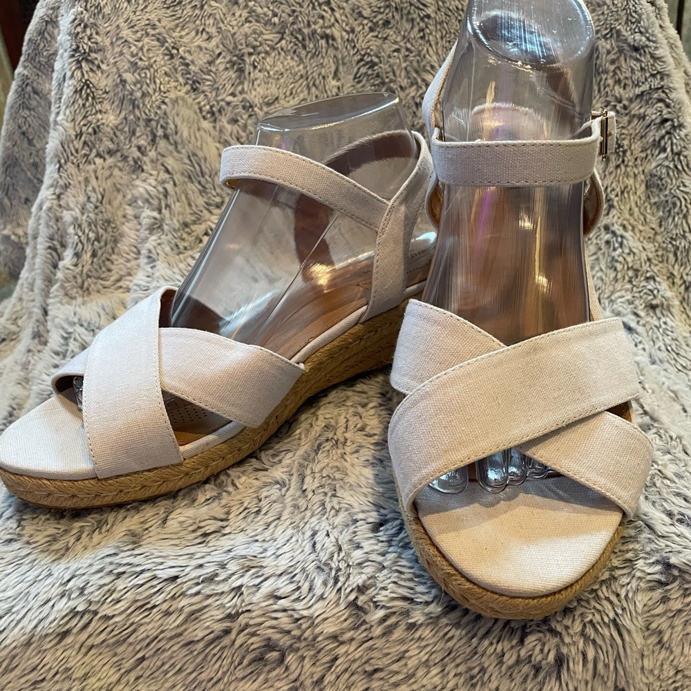 Comfortview Cream Espadrille Sandals